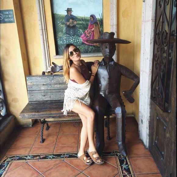 Meet your Posher, Maria - Picture 1 of 1